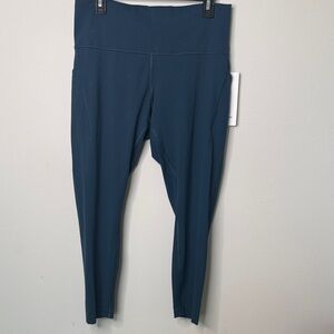 Lululemon Wunder Train HR Tight 25” with pockets